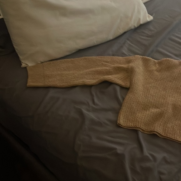 Pretty little thing crop sweater - Picture 3 of 7